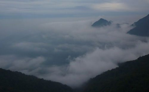 黄山天气预报,云雾之巅的天气密码,登顶前必看的出行指南 黄山天气预报,云雾之巅的天气密码,登顶前必看的出行指南